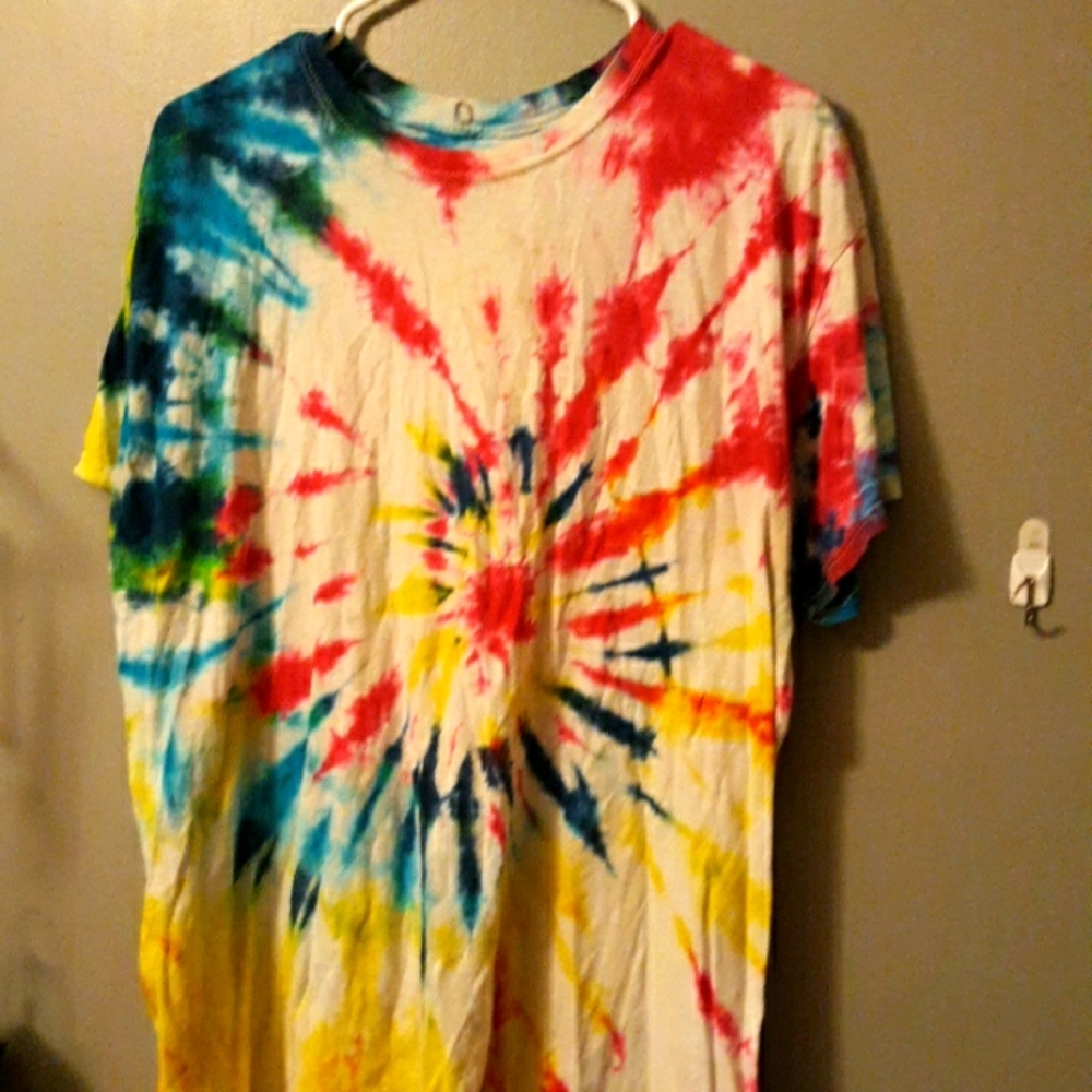 Short sleeved tie dye shirt